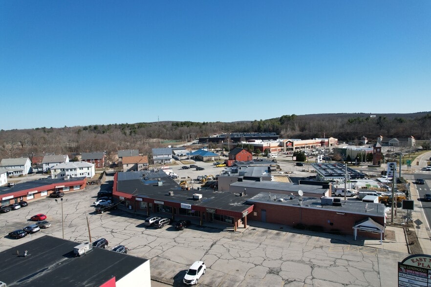 129-131 E Main St, Webster, MA for lease - Building Photo - Image 2 of 7