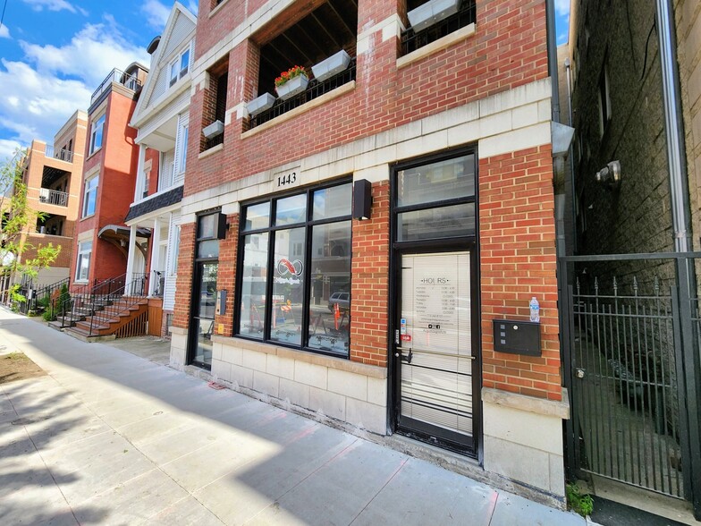 1443 W Belmont Ave, Chicago, IL for lease - Building Photo - Image 3 of 6