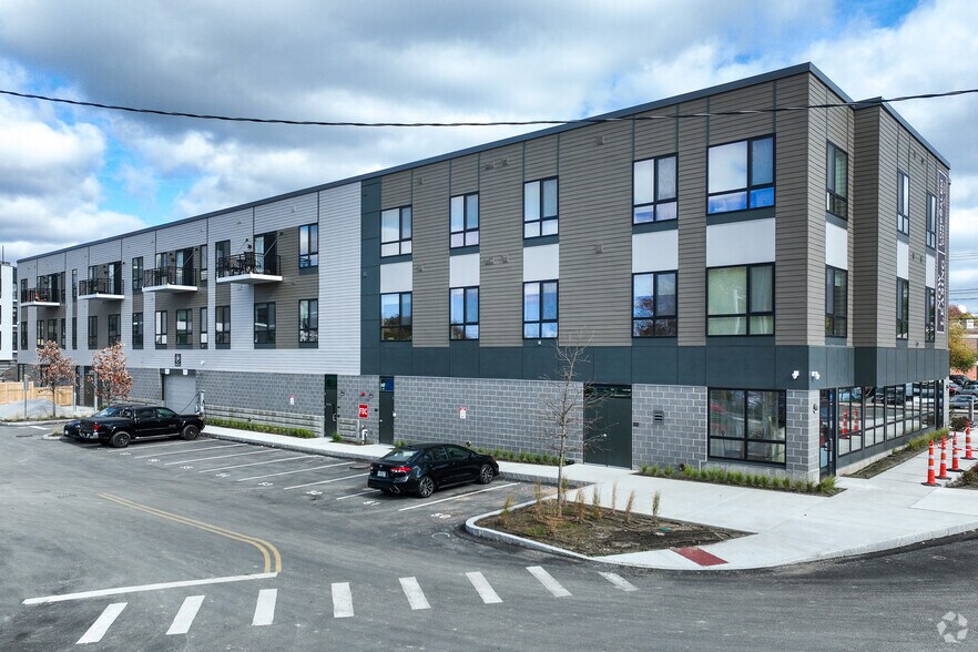 266 Canal St, Salem, MA à louer - Photo du bâtiment - Image 2 de 71