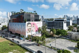Plus de détails pour 127 NW 27th St, Miami, FL - Commerce de détail à louer