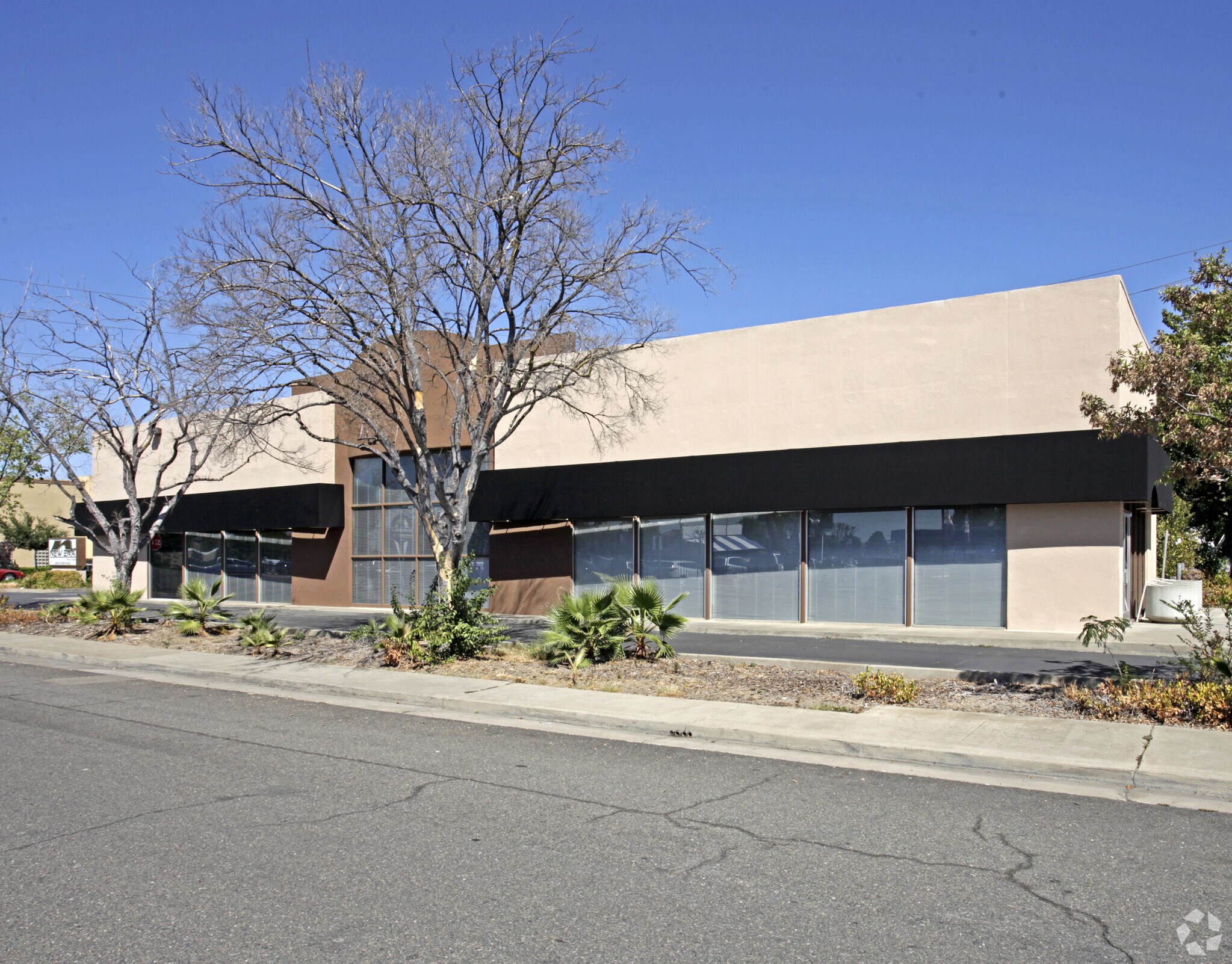 6300 Florin Rd, Sacramento, CA à louer Photo principale- Image 1 de 3