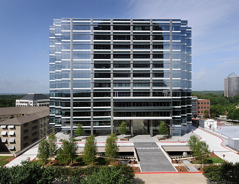 3300 Riverwood Pky SE, Atlanta, GA à louer - Photo du bâtiment - Image 3 de 18