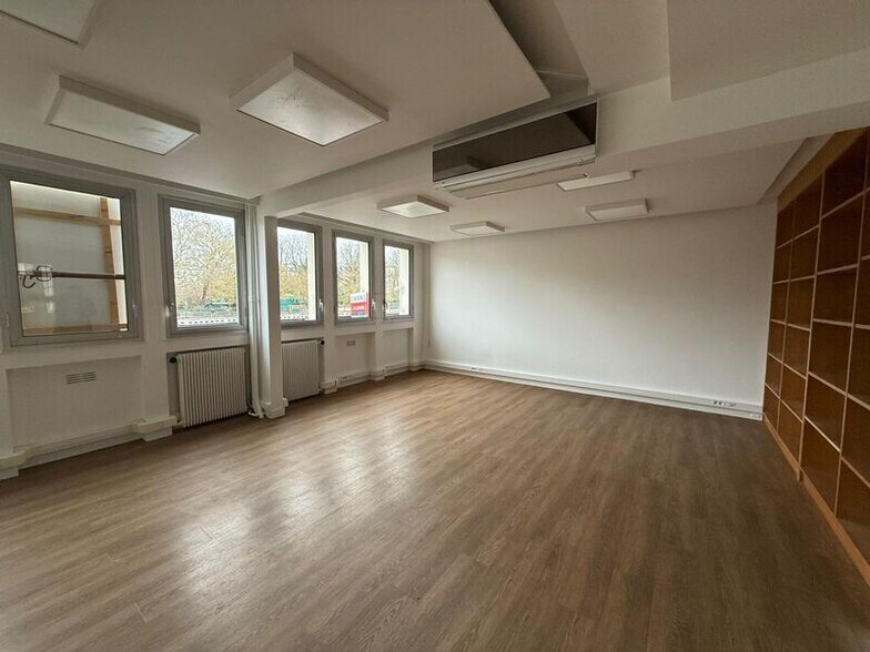 159 Rue De Rome, Paris for lease - Interior Photo - Image 2 of 7