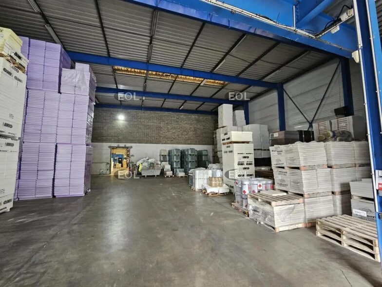 Flex in Vitry-sur-Seine for lease - Building Photo - Image 2 of 11