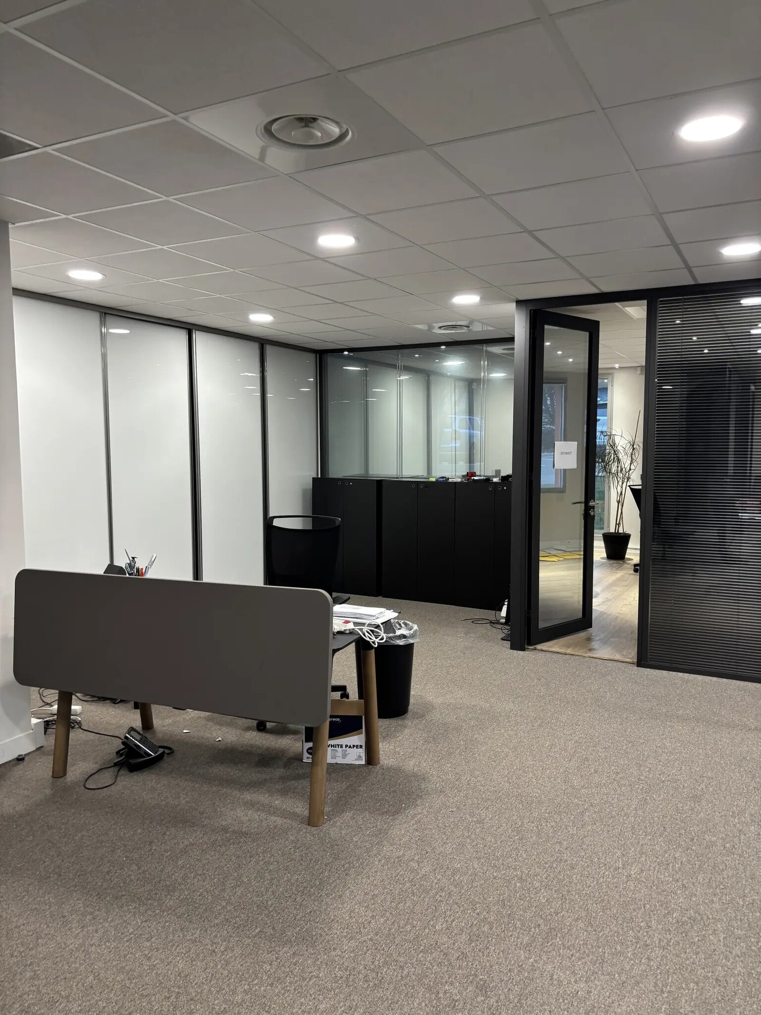 Bureau dans Aix-en-Provence à vendre Photo intérieure- Image 1 de 5