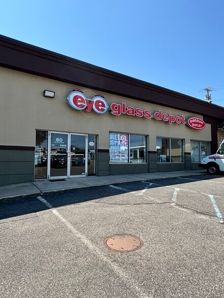 2119 Broadhollow Rd, Farmingdale, NY for lease - Building Photo - Image 2 of 9