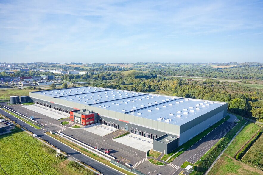 Industriel dans Pléchâtel à louer - Photo du bâtiment - Image 2 de 3