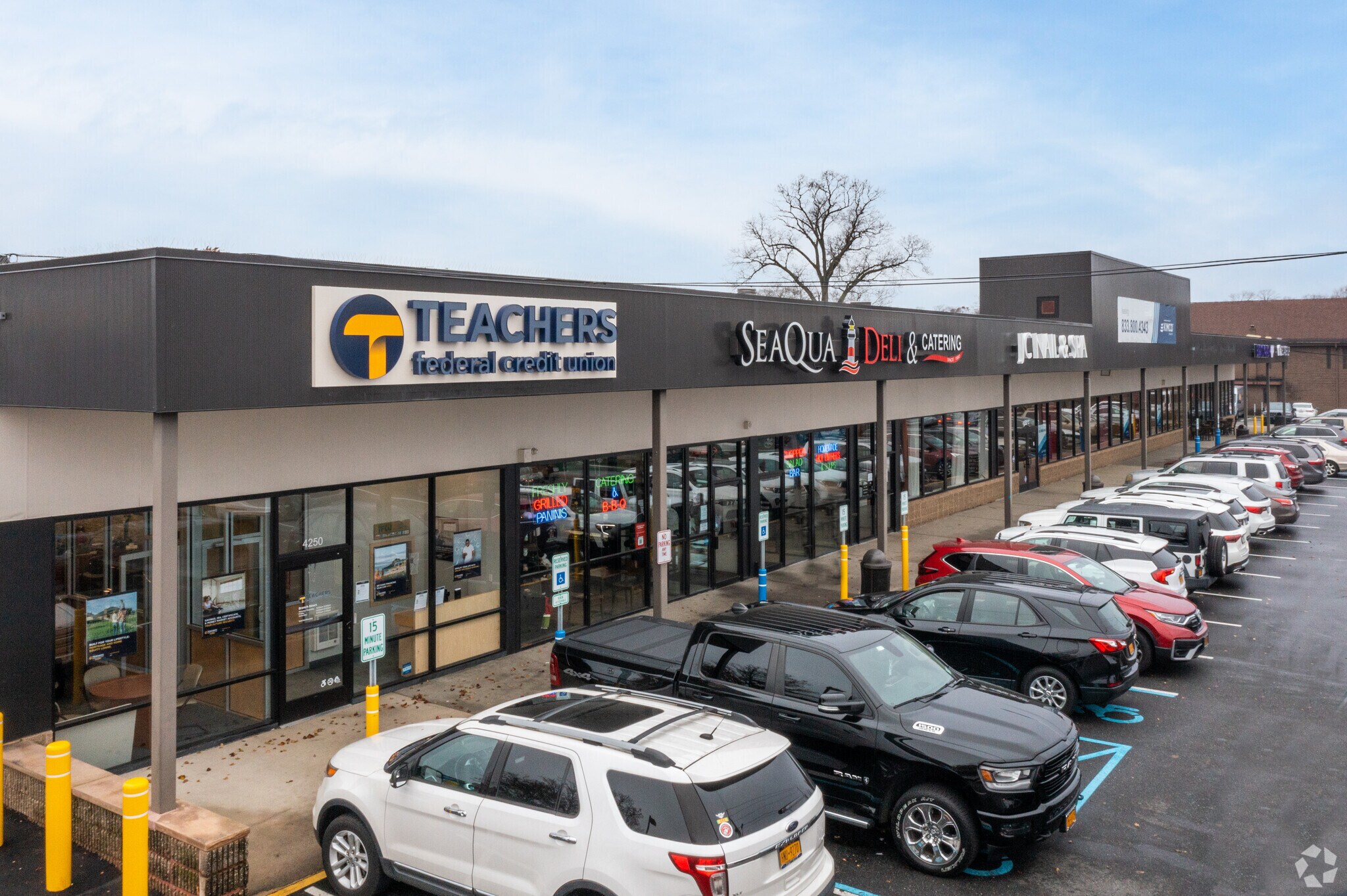 4250-4550 Jerusalem Ave, North Massapequa, NY for lease Primary Photo- Image 1 of 5