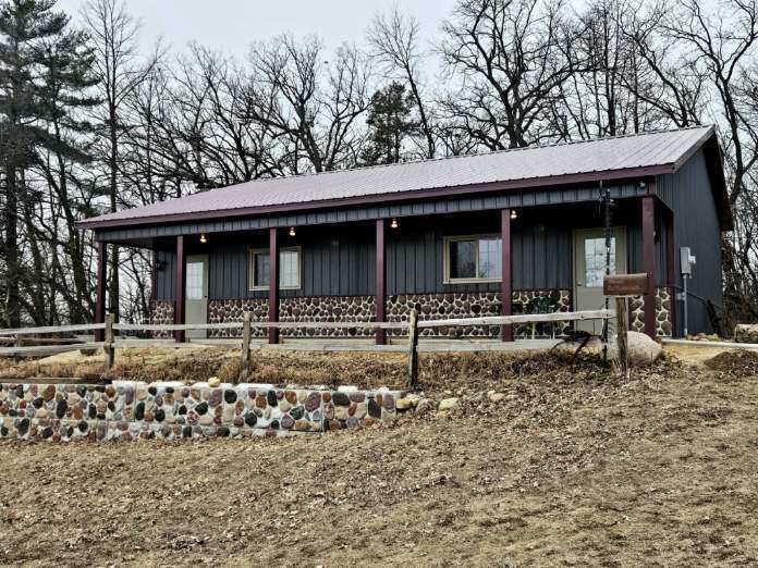 51 Minnesota Ave, Oronoco, MN à vendre - Photo du bâtiment - Image 1 de 11