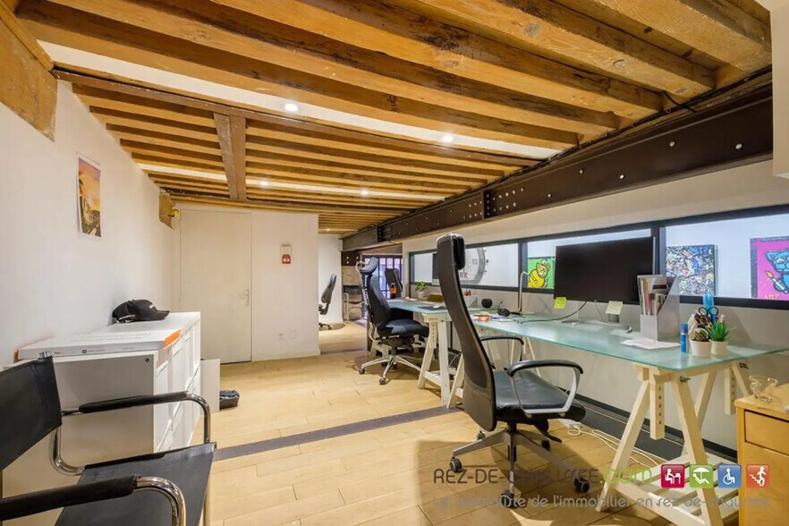 Office in Lyon for sale - Building Photo - Image 2 of 12
