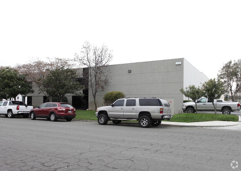 42327 Rio Nedo, Temecula, CA for lease - Building Photo - Image 2 of 2