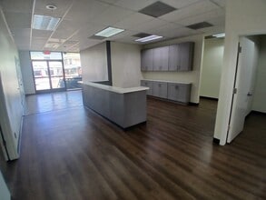 1040 N Benson Ave, Upland, CA à louer Photo intérieure- Image 2 de 15
