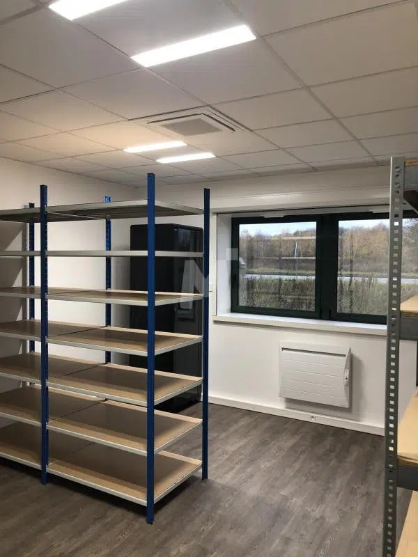 Flex in Évry-Courcouronnes for lease Interior Photo- Image 1 of 3
