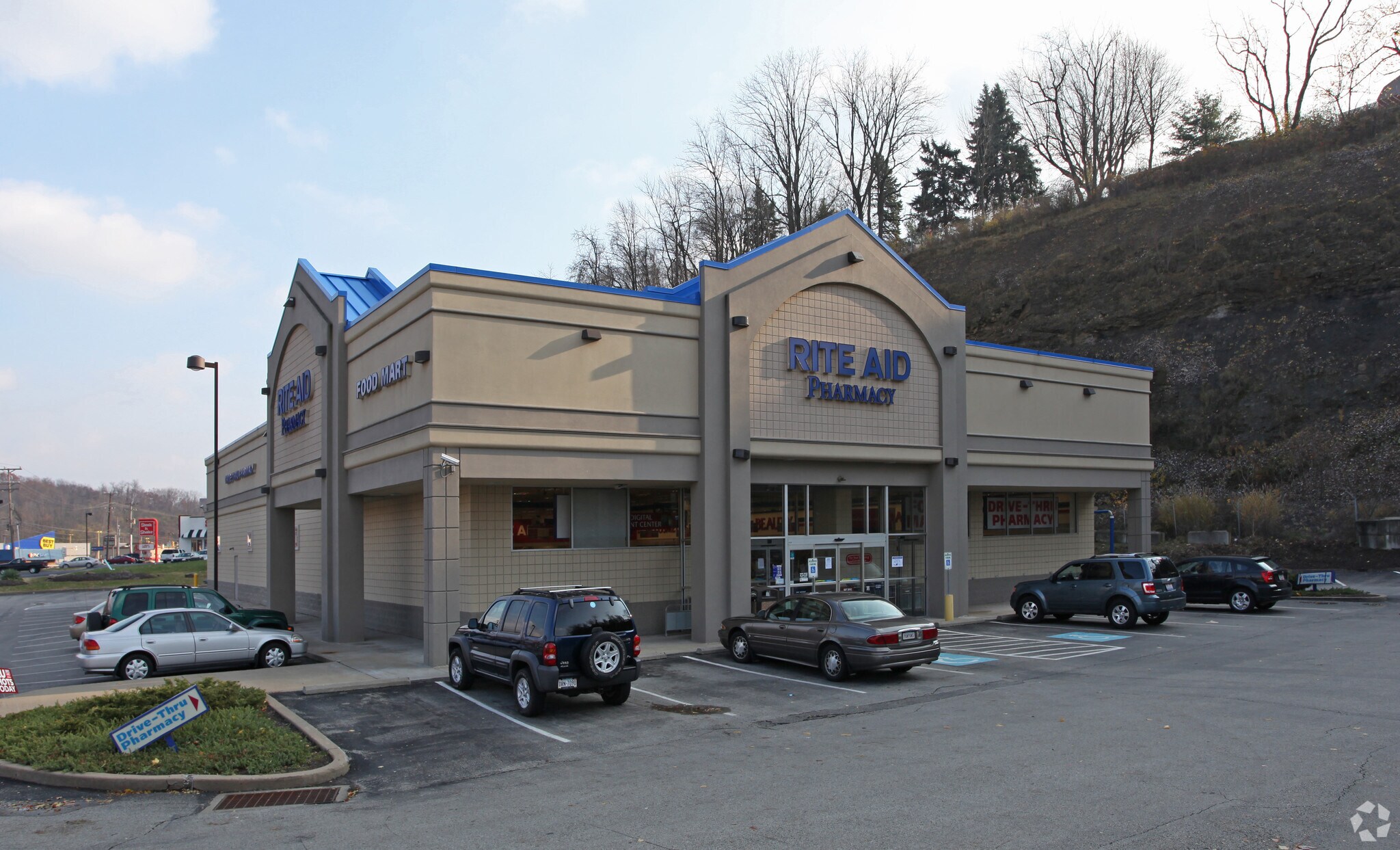 402 Clairton Blvd, Pittsburgh, PA for sale Primary Photo- Image 1 of 1