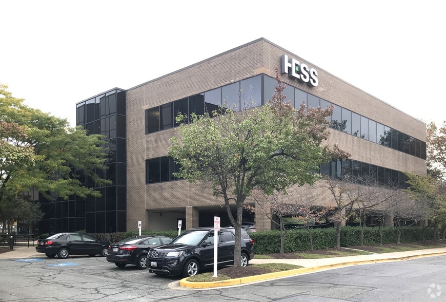 804 W Diamond Ave, Gaithersburg, MD for lease - Primary Photo - Image 1 of 29