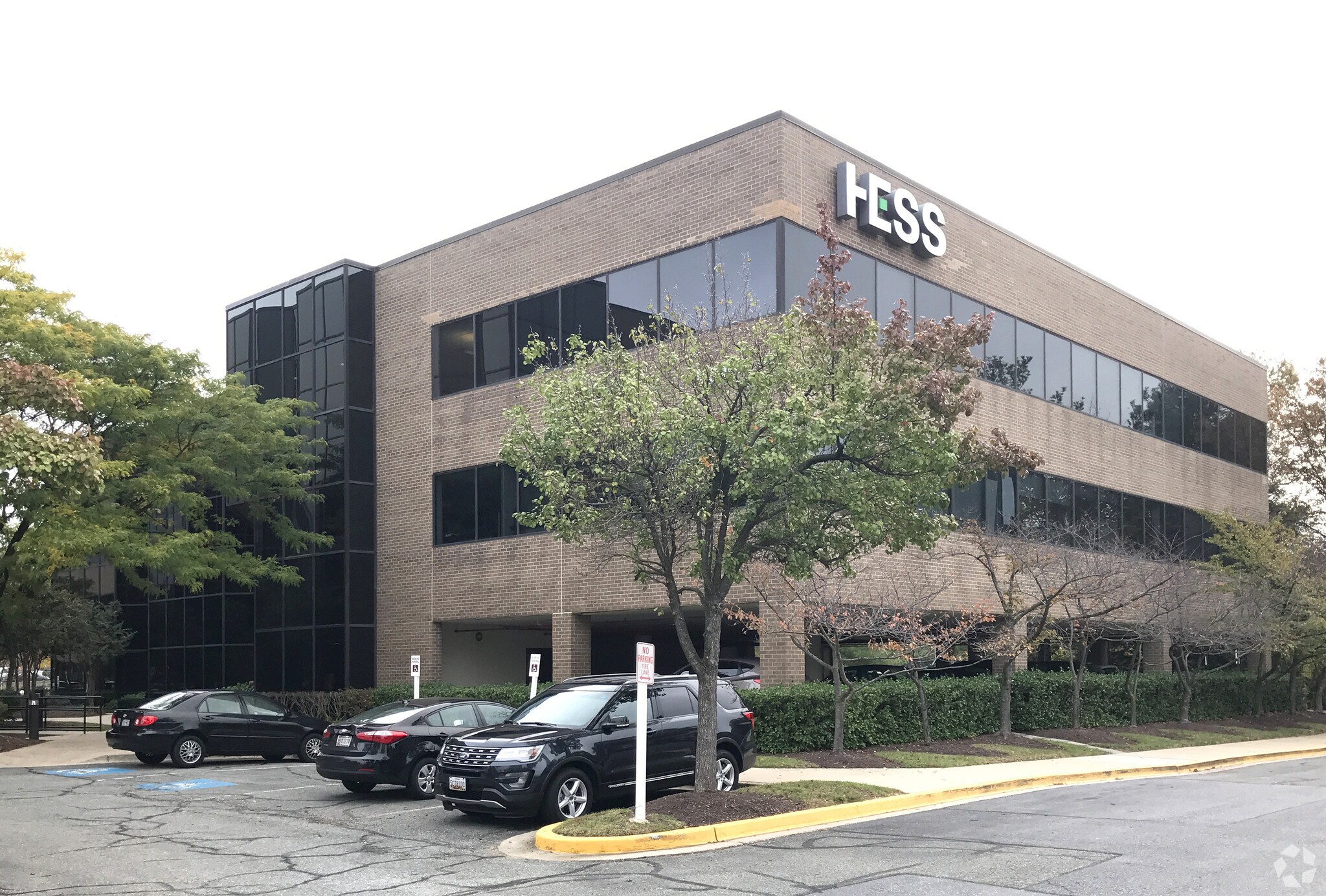 804 W Diamond Ave, Gaithersburg, MD for lease Primary Photo- Image 1 of 30