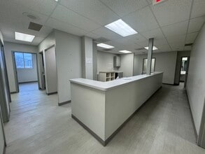 500 S University Ave, Little Rock, AR for lease Interior Photo- Image 2 of 5