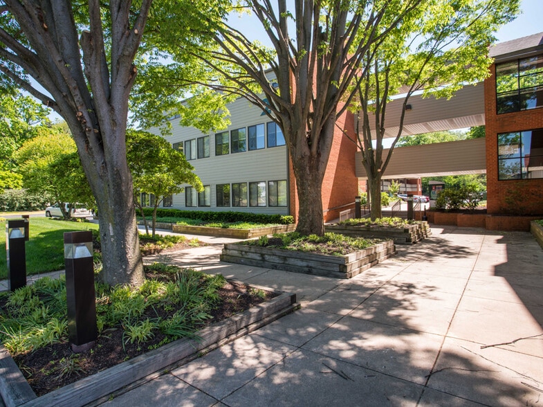 7801 York Rd, Towson, MD for lease - Building Photo - Image 3 of 7