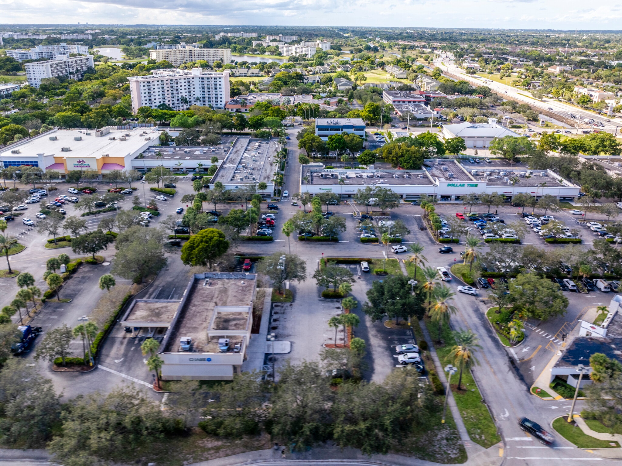 1-299 S Pompano Pky, Pompano Beach, FL for lease Building Photo- Image 1 of 19