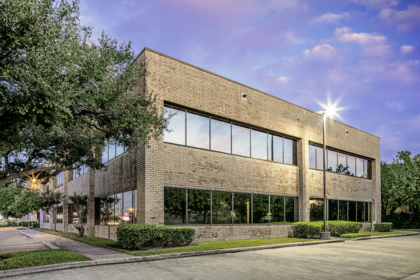 8031 Airport Blvd, Houston, TX for lease - Building Photo - Image 2 of 4