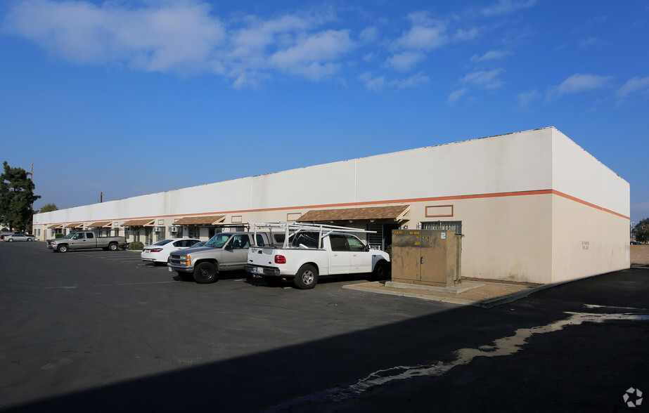 285 E Mill St, San Bernardino, CA for lease - Primary Photo - Image 1 of 4