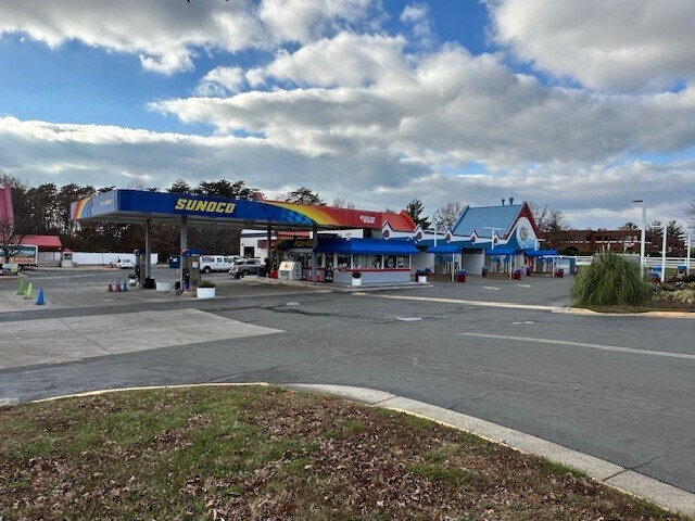 200 Davis Dr, Sterling, VA à vendre Photo principale- Image 1 de 12