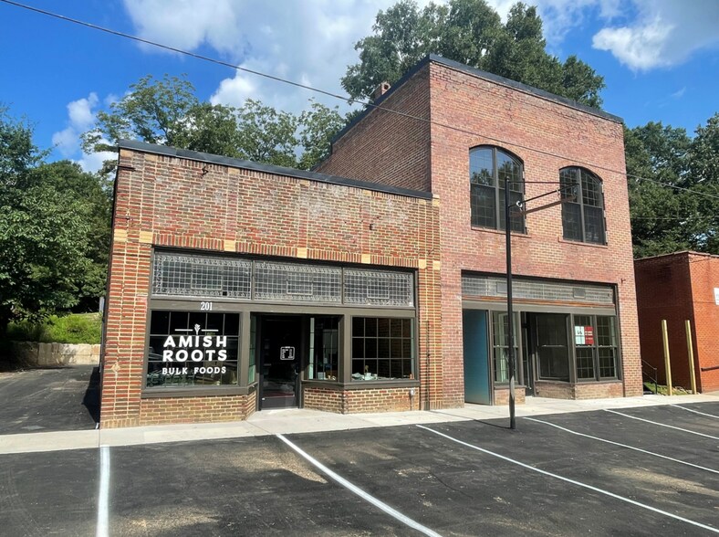 201-207 Post Office Rd, Moncure, NC à louer - Photo du bâtiment - Image 2 de 2