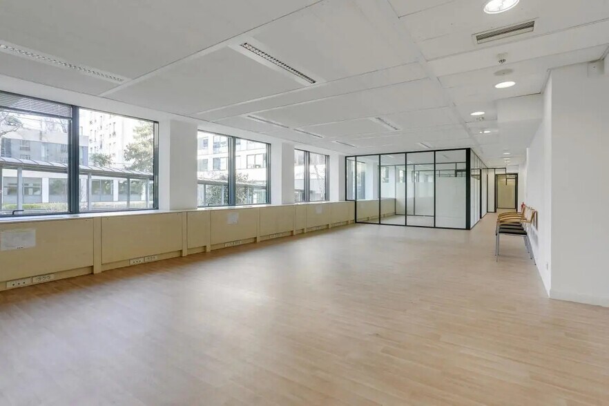2 Bis Rue De Villiers, Levallois-Perret for lease - Interior Photo - Image 3 of 8