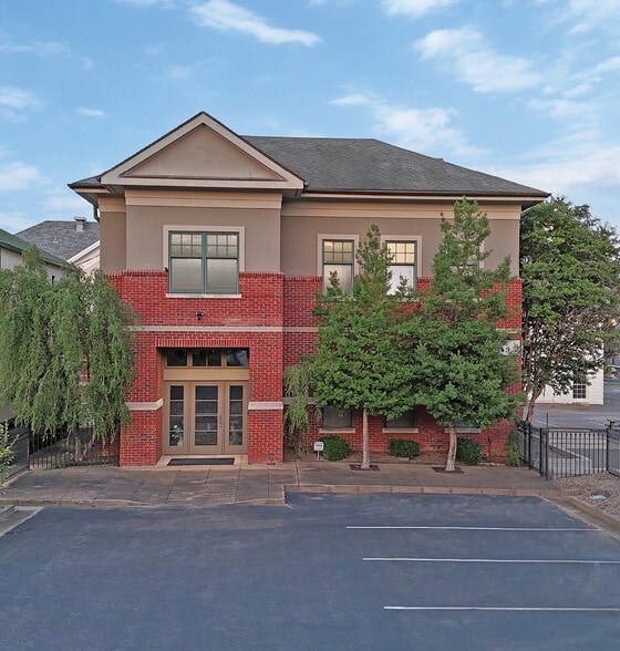 1052 Oakhaven Rd, Memphis, TN for sale - Building Photo - Image 1 of 8