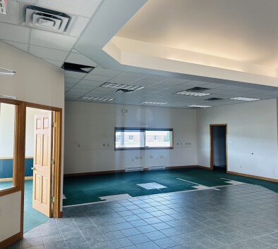 810-818 Fox Ln, Waterford, WI à louer Photo intérieure- Image 1 de 4