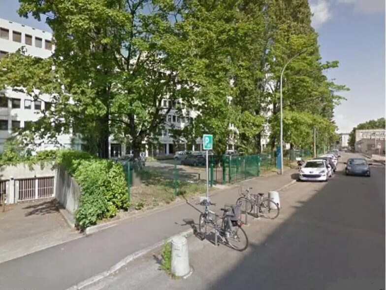 28 Rue De La Baïsse, Villeurbanne à louer - Photo du bâtiment - Image 3 de 14