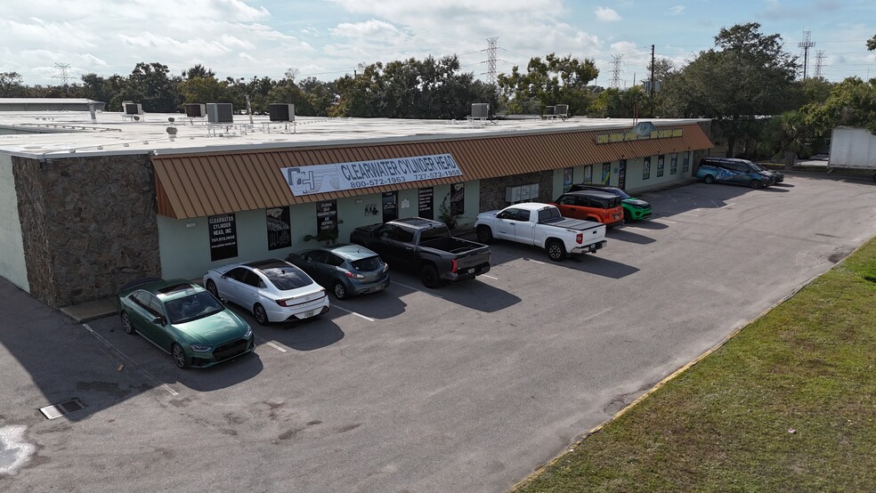 5100 Ulmerton Rd, Clearwater, FL for lease - Building Photo - Image 3 of 7