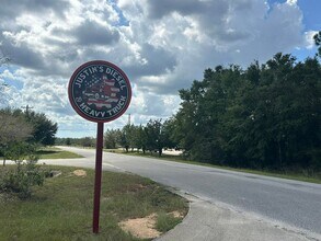 598 Armistead Ln, Holt, FL à louer Photo intérieure- Image 2 de 9