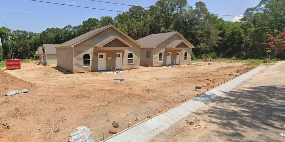 122 Lisa Ct, Dothan, AL à vendre - Photo du bâtiment - Image 2 de 13