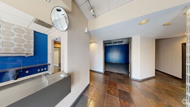 4604-4798 W Sahara Ave, Las Vegas, NV à louer Numérisation 3D de Matterport- Image 1 de 2
