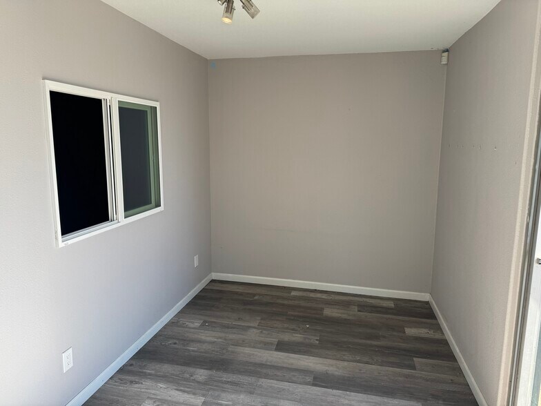 5750-5778 Commerce Blvd, Rohnert Park, CA à louer - Photo du bâtiment - Image 2 de 10