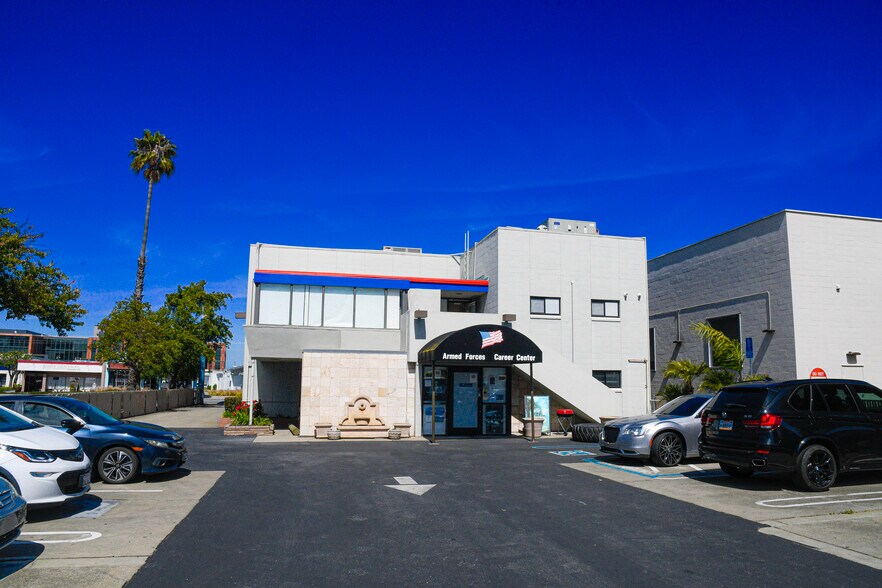 2850 S El Camino Real, San Mateo, CA à vendre - Photo du bâtiment - Image 2 de 8