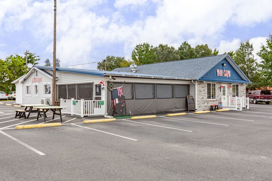 1006 & 1008 S Church Lane, Tappahannock, VA for sale - Building Photo - Image 3 of 26