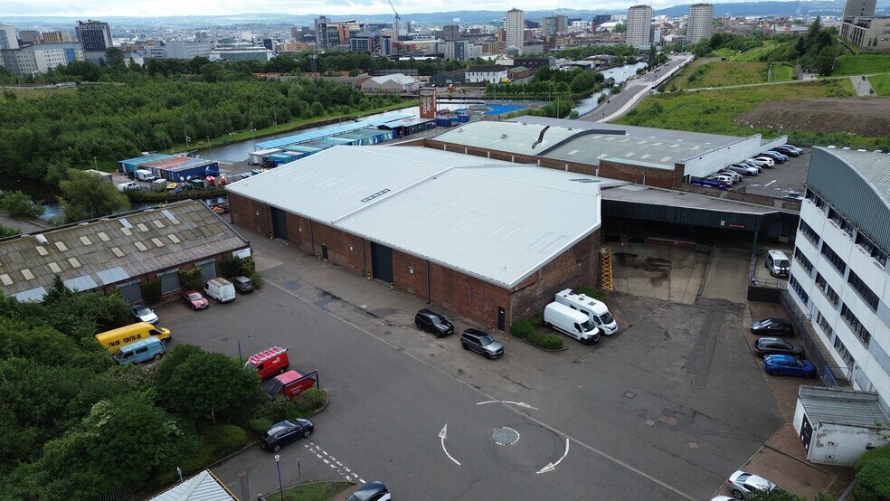 100 Borron St, Glasgow à louer - Photo du bâtiment - Image 3 de 45