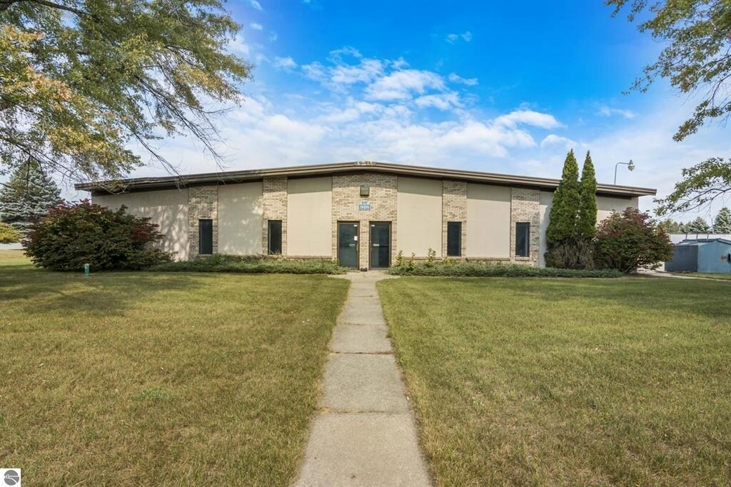 926 Frisbie St, Cadillac, MI à vendre Photo principale- Image 1 de 13