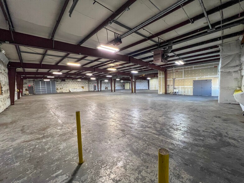 4701 Commercial Dr NW, Huntsville, AL à louer - Photo du bâtiment - Image 3 de 18