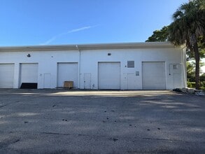 11917-11929 W Sample Rd, Coral Springs, FL for lease Interior Photo- Image 2 of 2