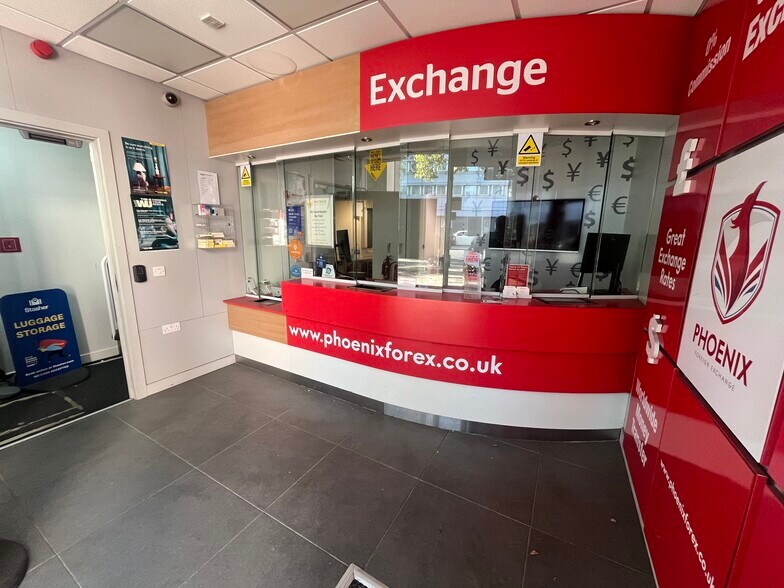 128 Euston Rd, Londres à louer - Photo du bâtiment - Image 2 de 5