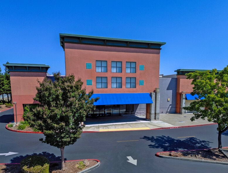 2765-2835 Santa Rosa Ave, Santa Rosa, CA à louer - Photo du bâtiment - Image 2 de 5