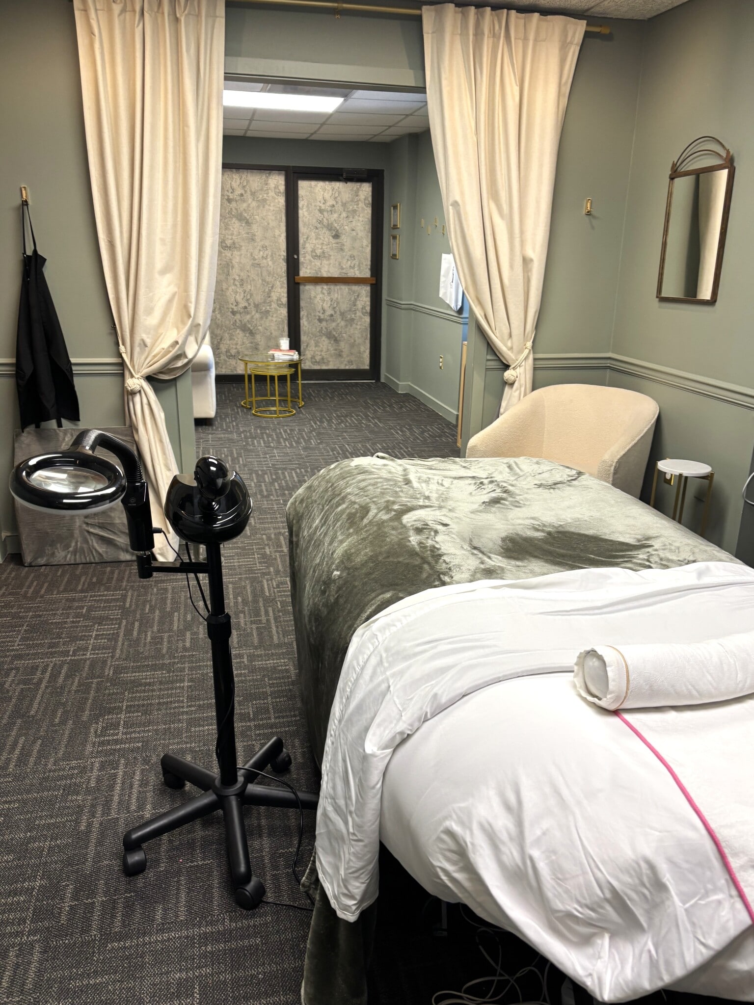 1242 West Chester Pike, West Chester, PA for lease Interior Photo- Image 1 of 4