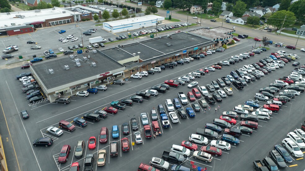 1101-1197 N Eastman Rd, Kingsport, TN for lease - Building Photo - Image 3 of 5