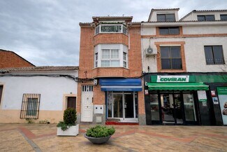 Plus de détails pour Multi-résidentiel à vendre