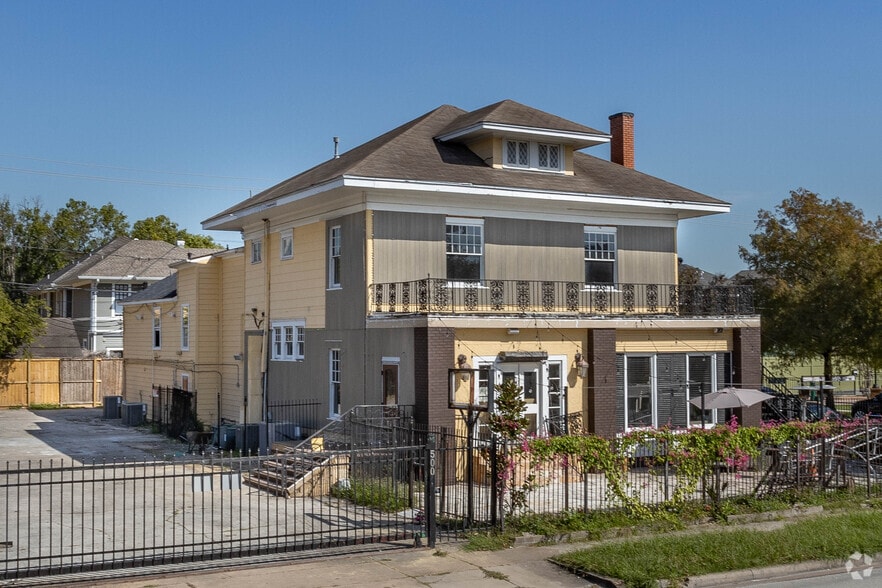 500 Westheimer Rd, Houston, TX for sale - Building Photo - Image 2 of 9