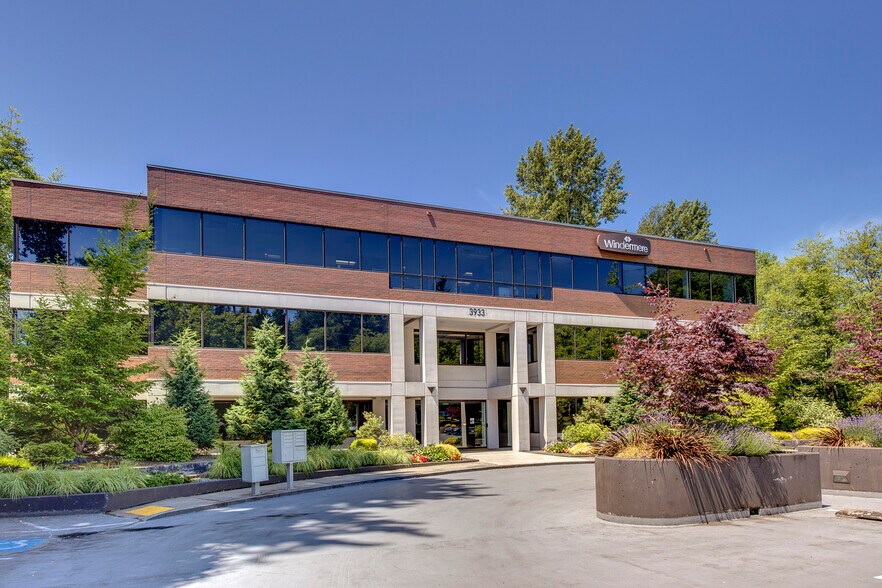 3933 Lake Washington Blvd NE, Kirkland, WA à louer - Photo du bâtiment - Image 2 de 23