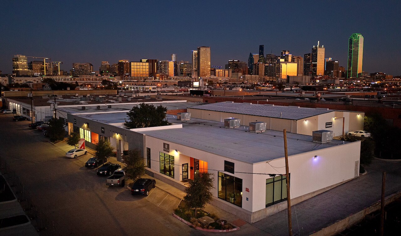 136 Glass St, Dallas, TX à louer Photo principale- Image 1 de 13